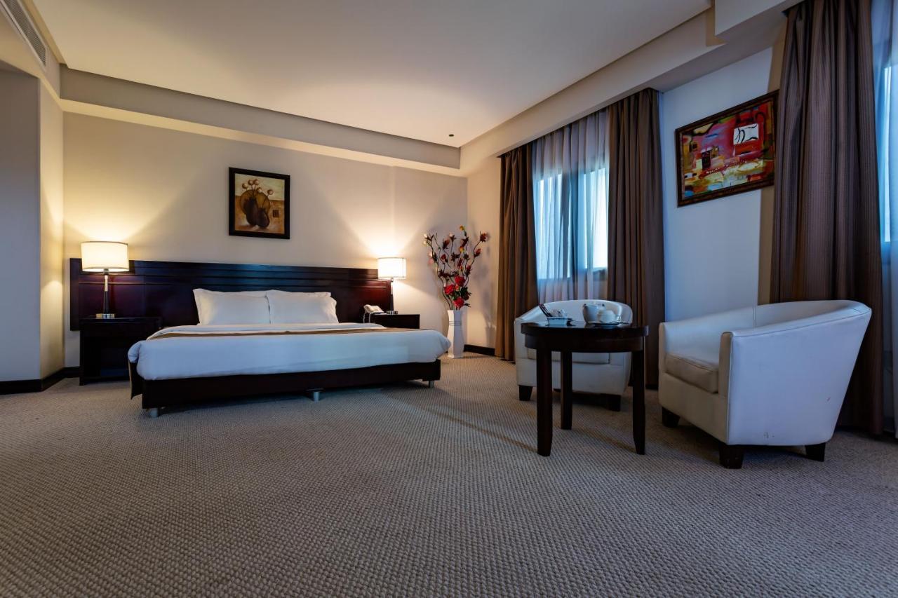 Monroe Hotel & Suites Manama Luaran gambar