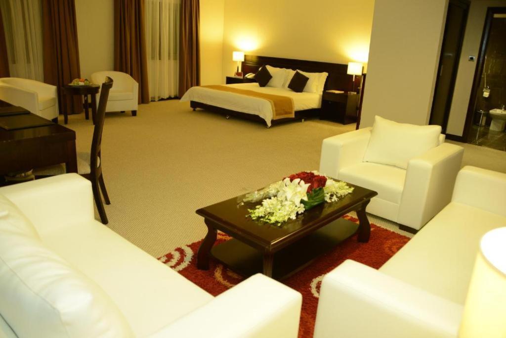 Monroe Hotel & Suites Manama Luaran gambar