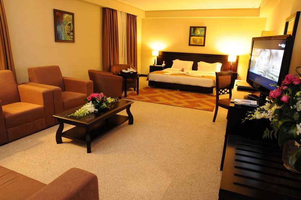 Monroe Hotel & Suites Manama Luaran gambar
