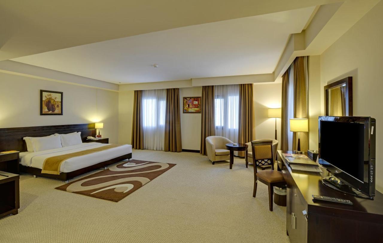 Monroe Hotel & Suites Manama Luaran gambar